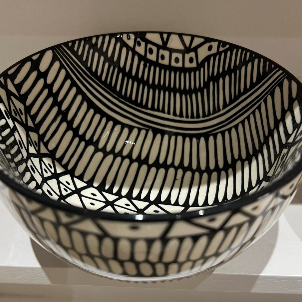 SHORT ST_ORIES Geometric Black and White Ceramic Bowl Set of 3  Price: $25.00 - Picture 5 of 8